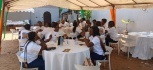 Les Reines d'IMARA en pleins travaux de groupe